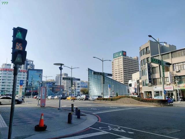 高雄新興區透天-9