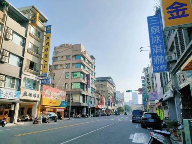 高雄新興區透天-3
